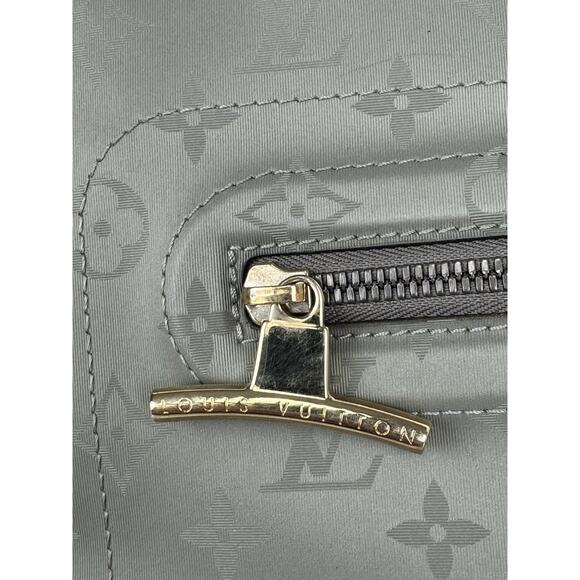 Louis Vuitton Monogram Gray Nylon Backpack Gold Hardware R-1 - Picture 6 of 16